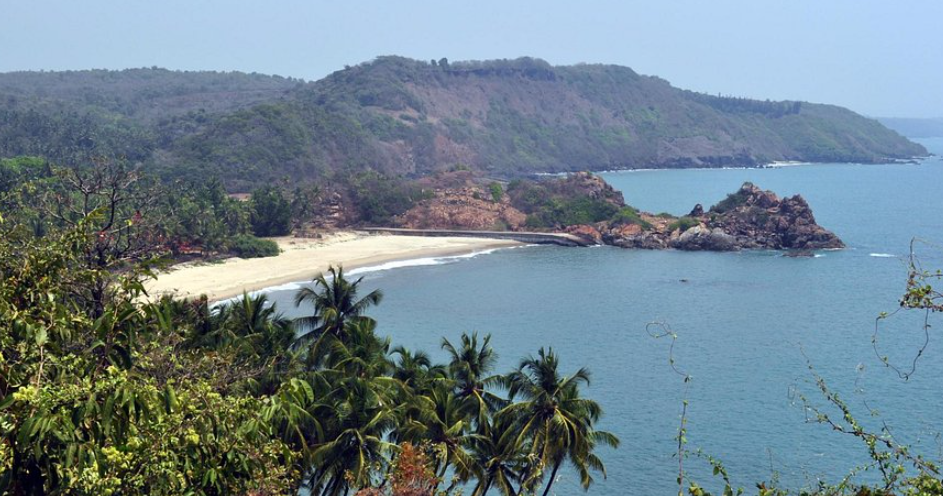 Nivti Beach, Sindhudurg, Maharashtra - Vushii.com Nivti Beach, Sindhudurg, Maharashtra - Vushii.com